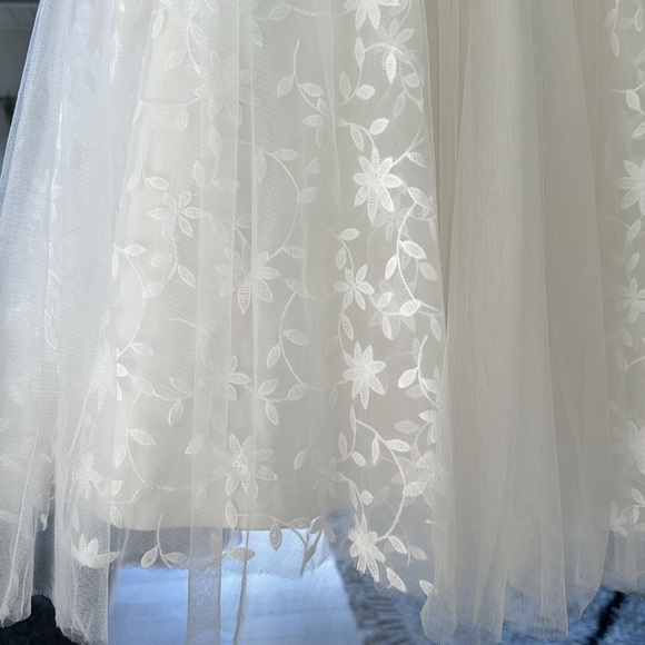 Princess Daliana flower girl dress: size 8 - Picture 3 of 5